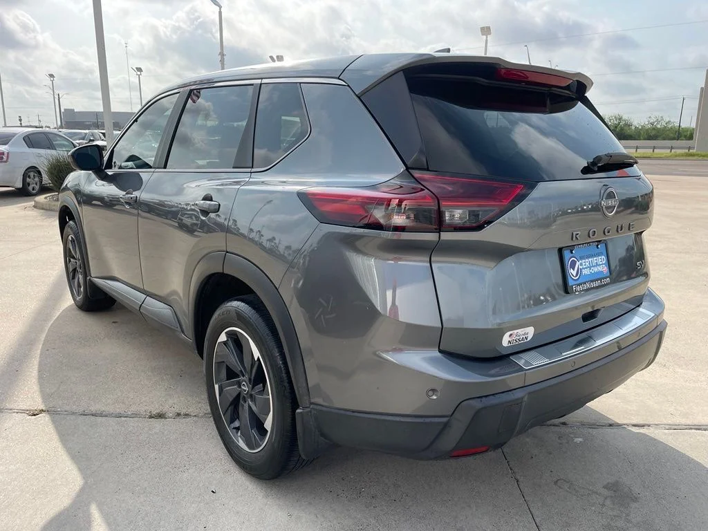 Used 2024 Gray Nissan SV image 5