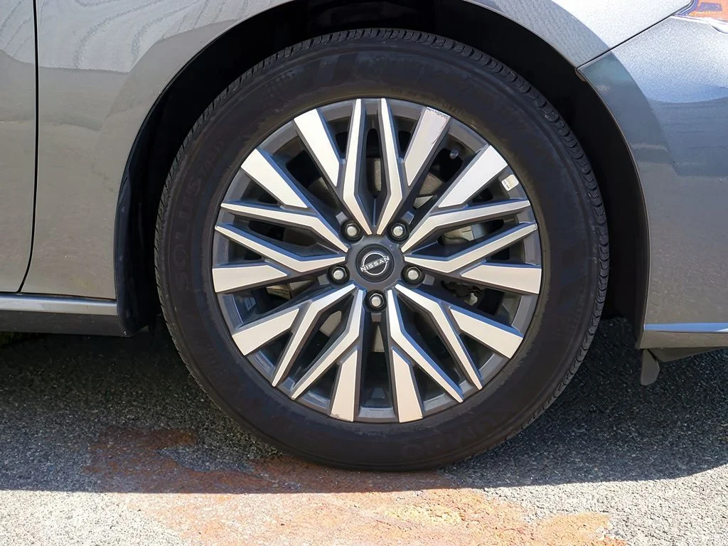 2025 Nissan Altima SV - Photo 15