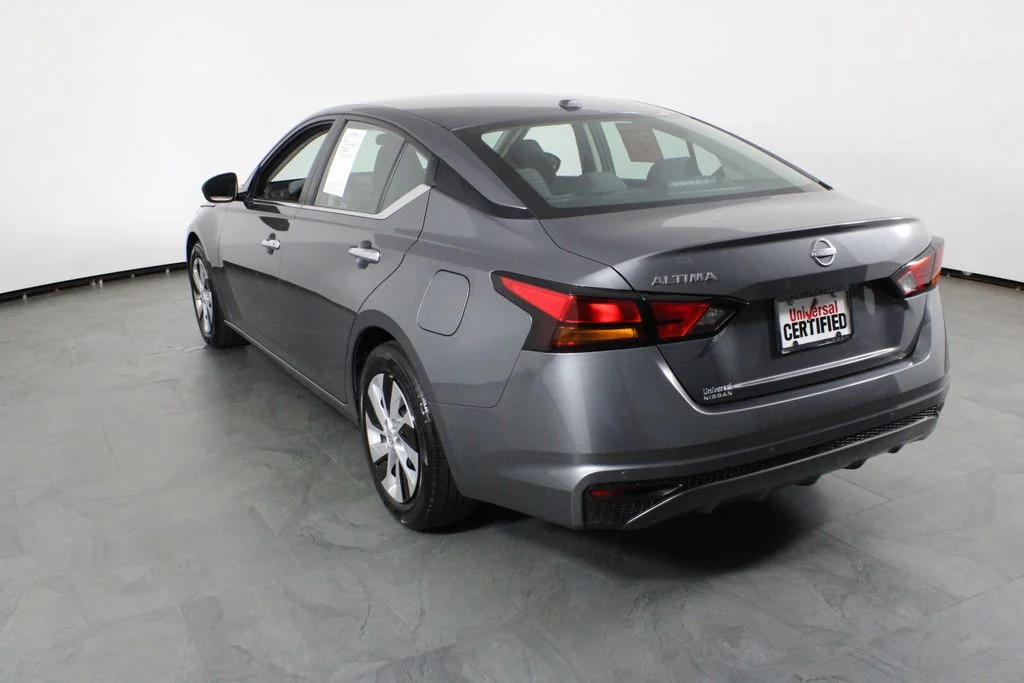 2025 Nissan Altima S - Photo 16