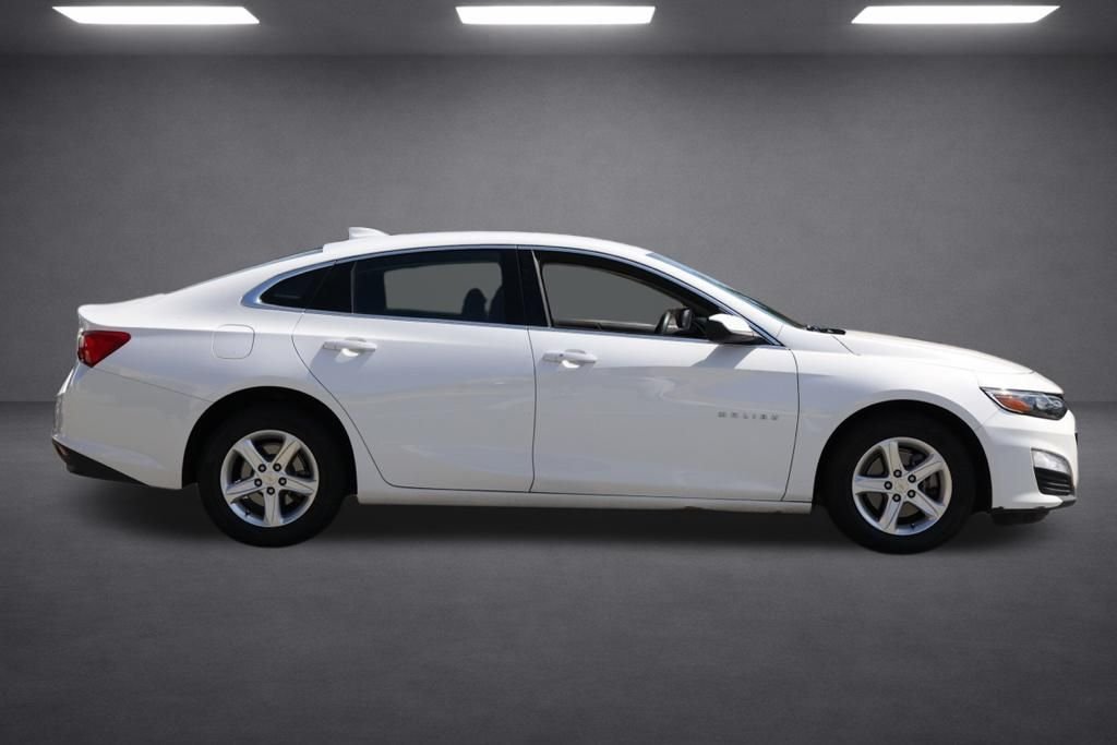 Used 2023 White Chevrolet LT image 2
