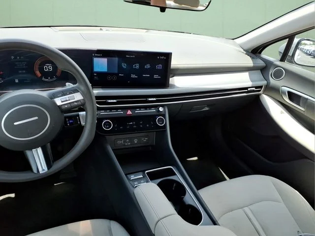 Used 2024 Silver Hyundai SEL image 20