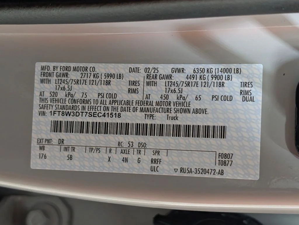 Used 2025 Avalanche Ford Lariat image 29