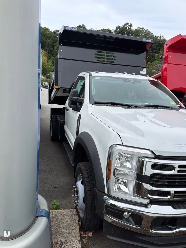 New 2026 Oxford White Ford F-550® XL image 3