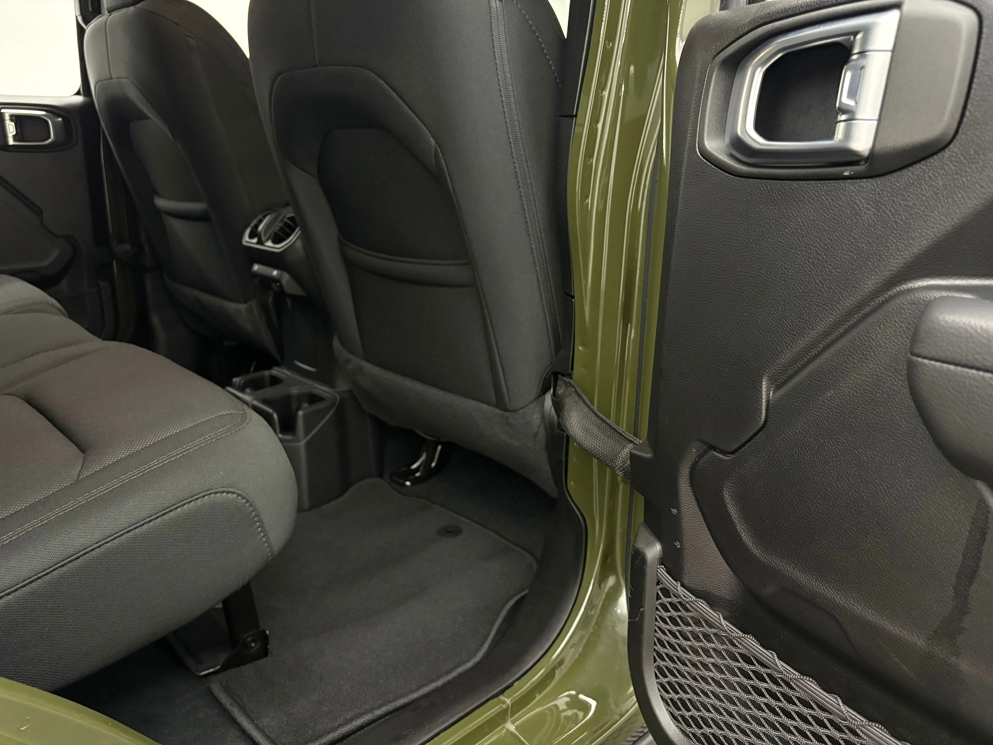 Used 2022 Sarge Green Clearcoat Jeep Unlimited Sport Altitude image 38