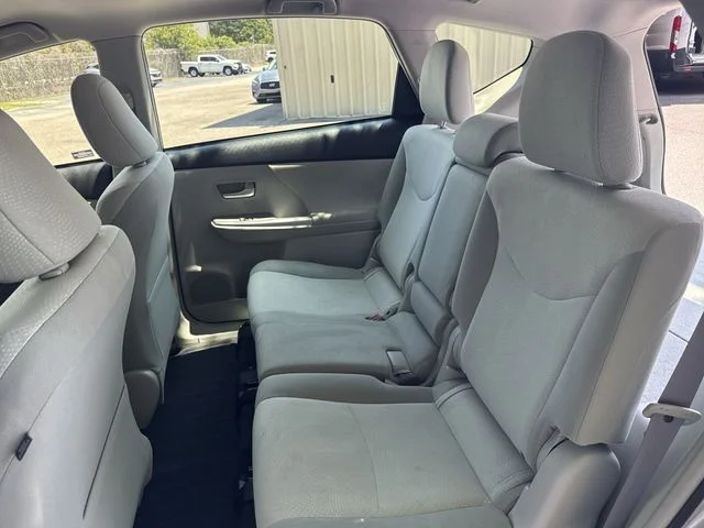 Used 2014 Silver Toyota Three image 13