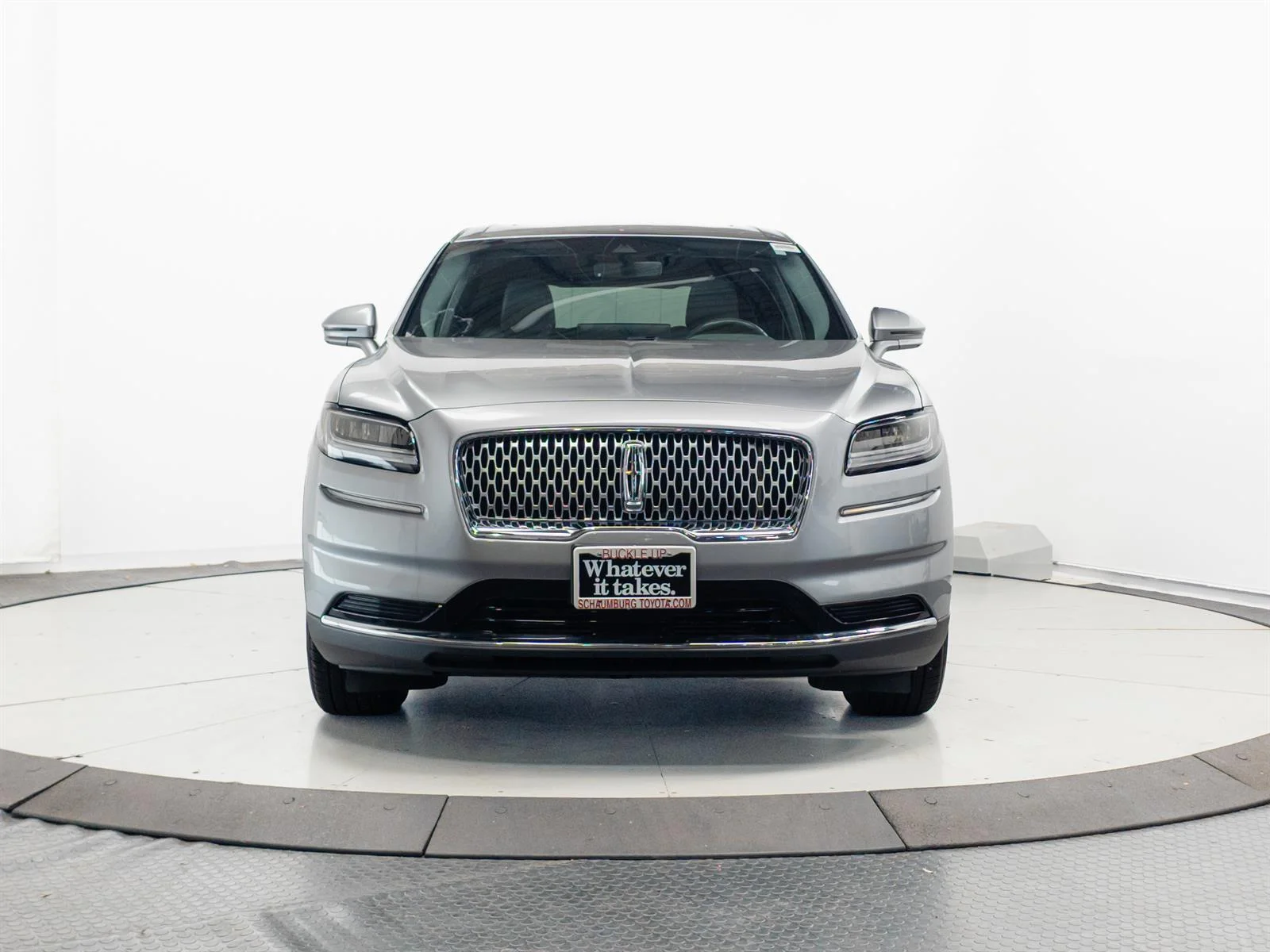 Used 2023 Silver Lincoln Reserve image 2