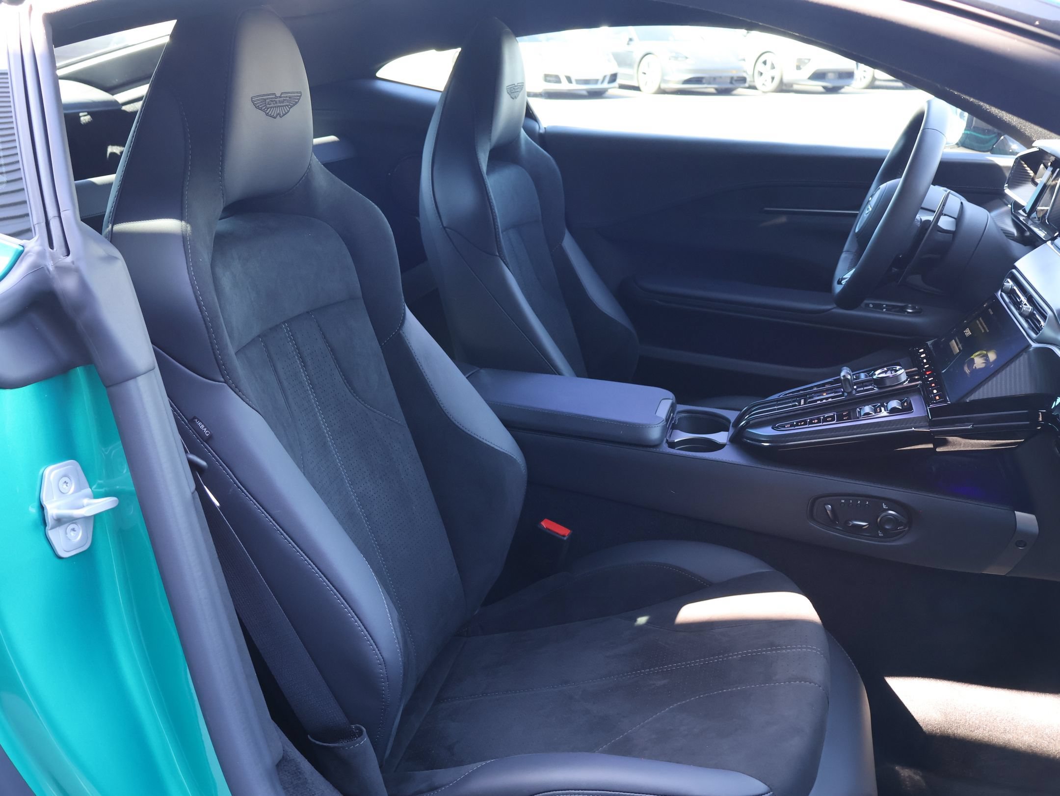 Used 2025 Podium Green Aston Martin Base image 22
