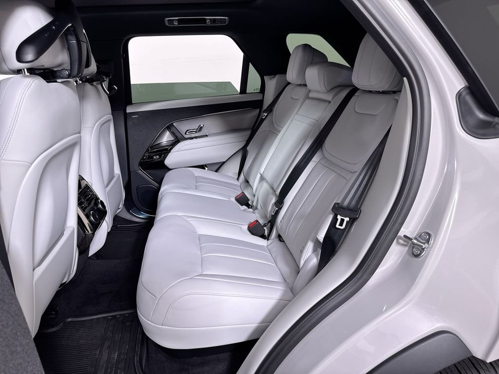 New 2026 Borasco Grey Land Rover SE image 20
