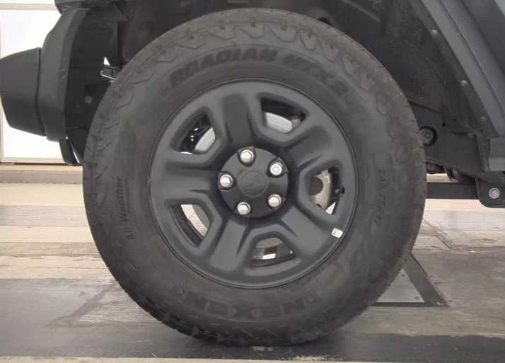 Used 2024 Anvil Clear Coat Jeep Sport image 8