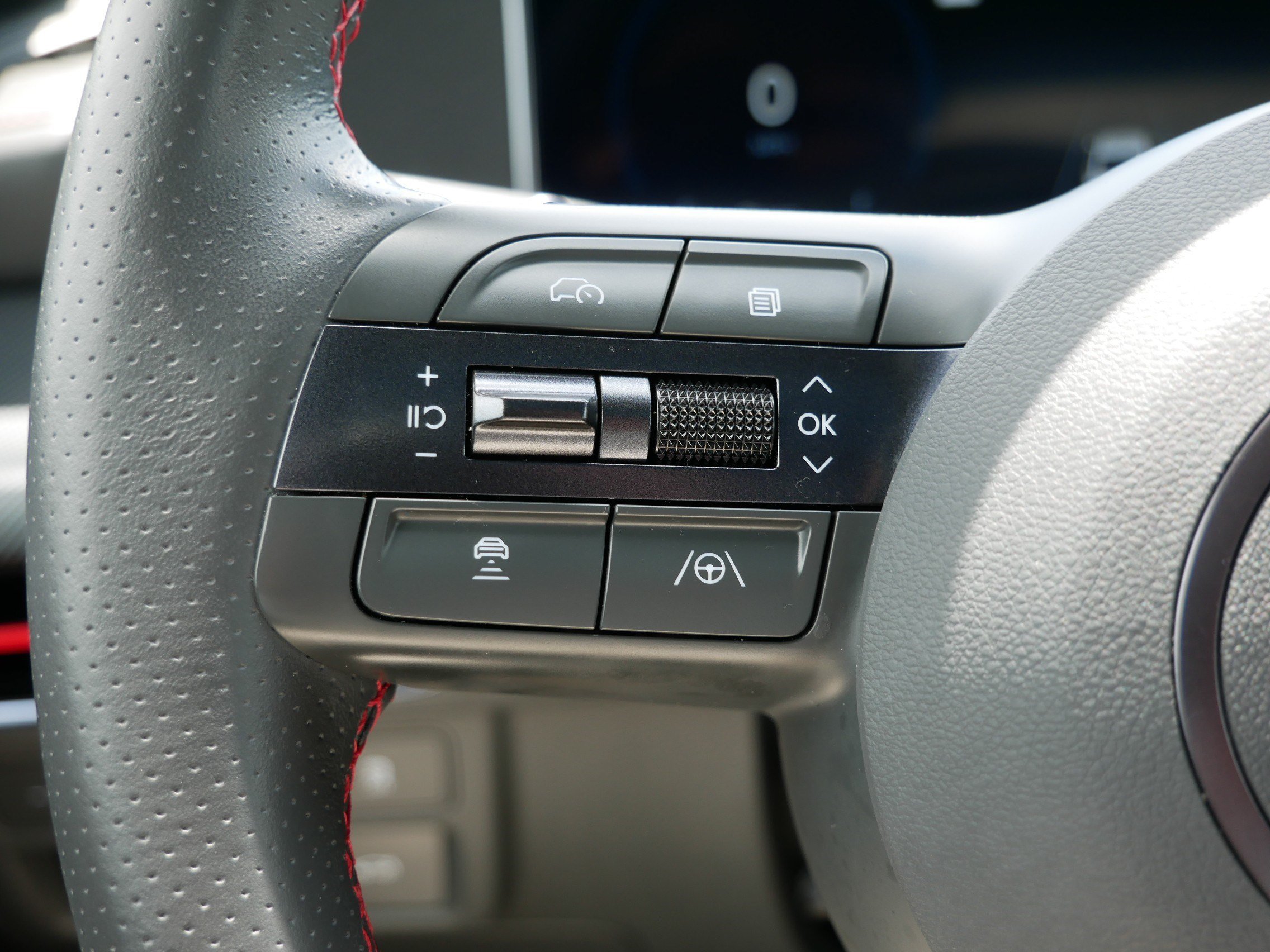 2025 Hyundai Sonata N Line - Photo 28