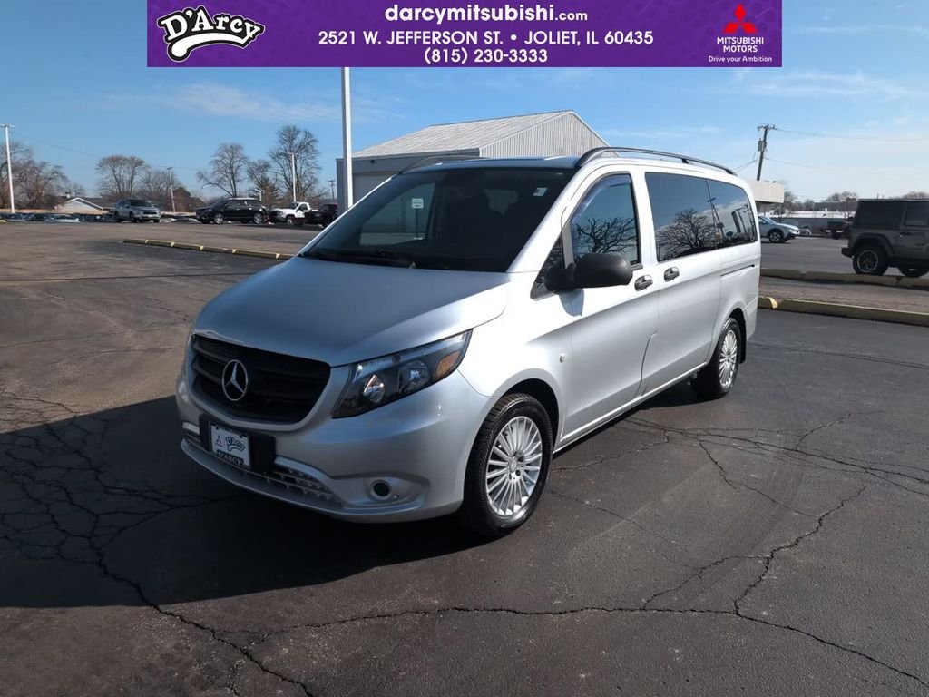 Used 2017  Mercedes-Benz Passenger image 1