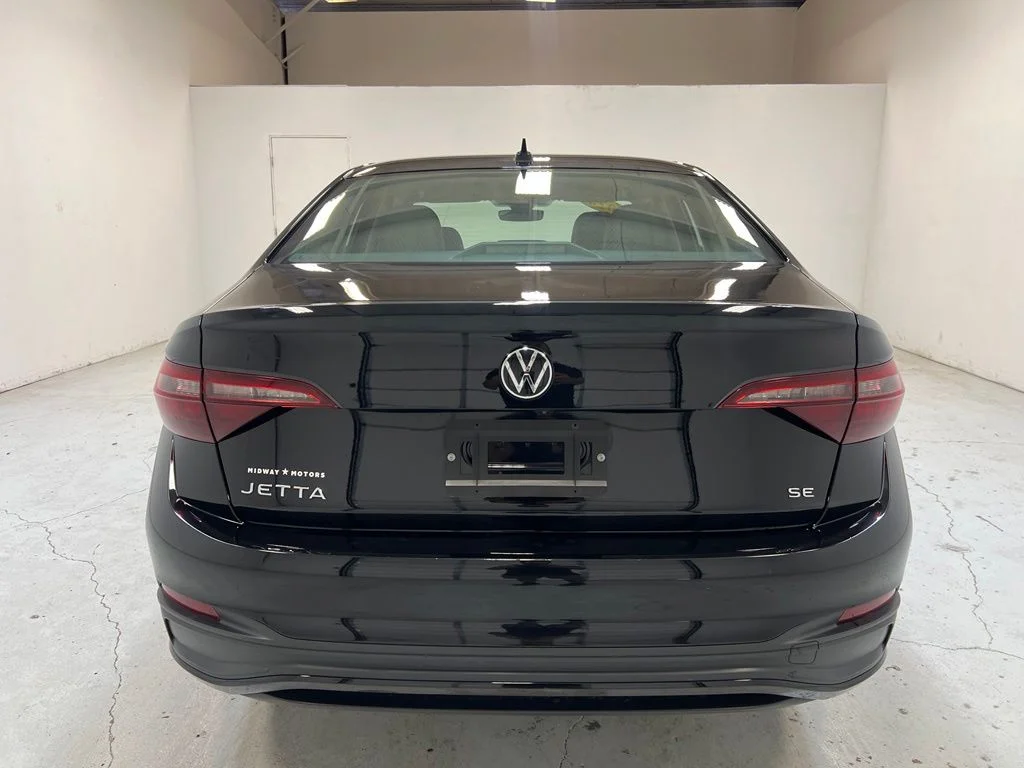 2024 Volkswagen Jetta SE - Photo 10