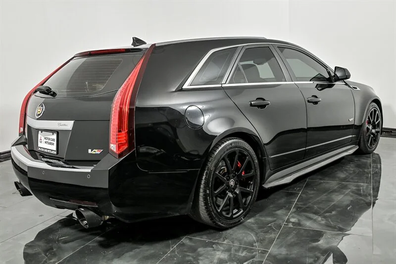 Used 2014 Black Diamond Tricoat Cadillac  image 9