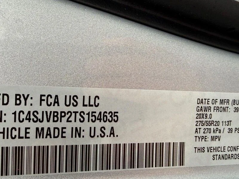 New 2026 Silver-Zynith Exterior Paint Jeep Limited Altitude image 19