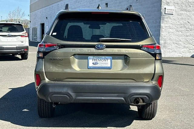 New 2026 AUTUMN GREEN METALLIC Subaru Premium image 5
