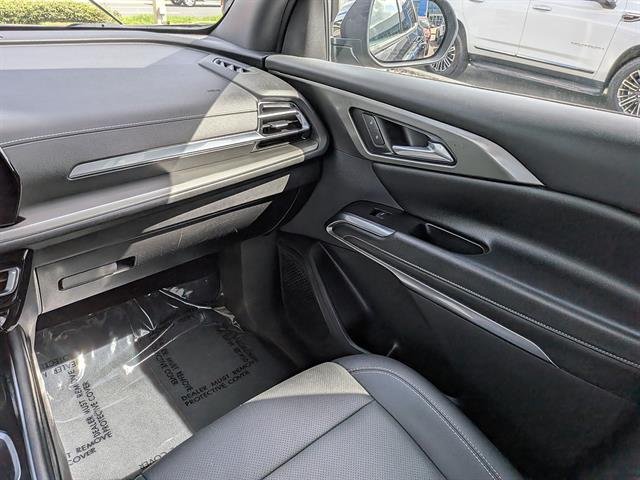 Certified Used 2025 Mosaic Black Metallic Chevrolet LT image 16