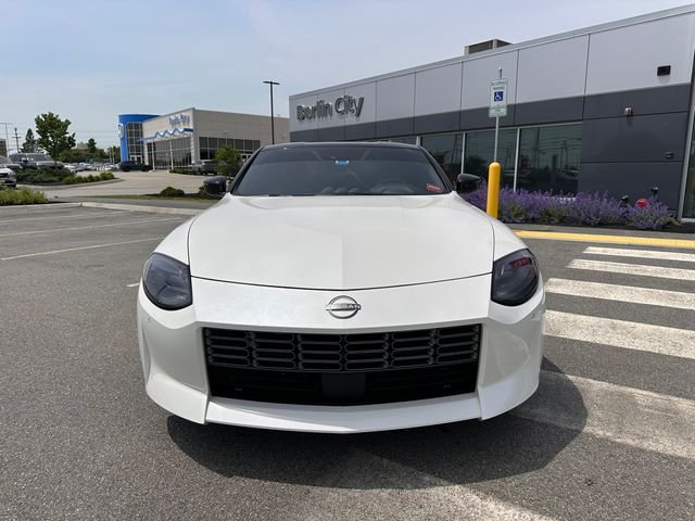 New 2026 Pearl White TriCoat / Super Black Two-tone Nissan Performance image 7