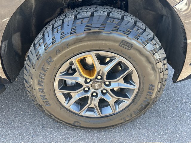 Used 2025 Agate Black Metallic Ford Tremor image 43