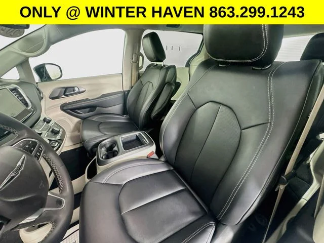 Used 2024 Silver Chrysler Touring L image 19