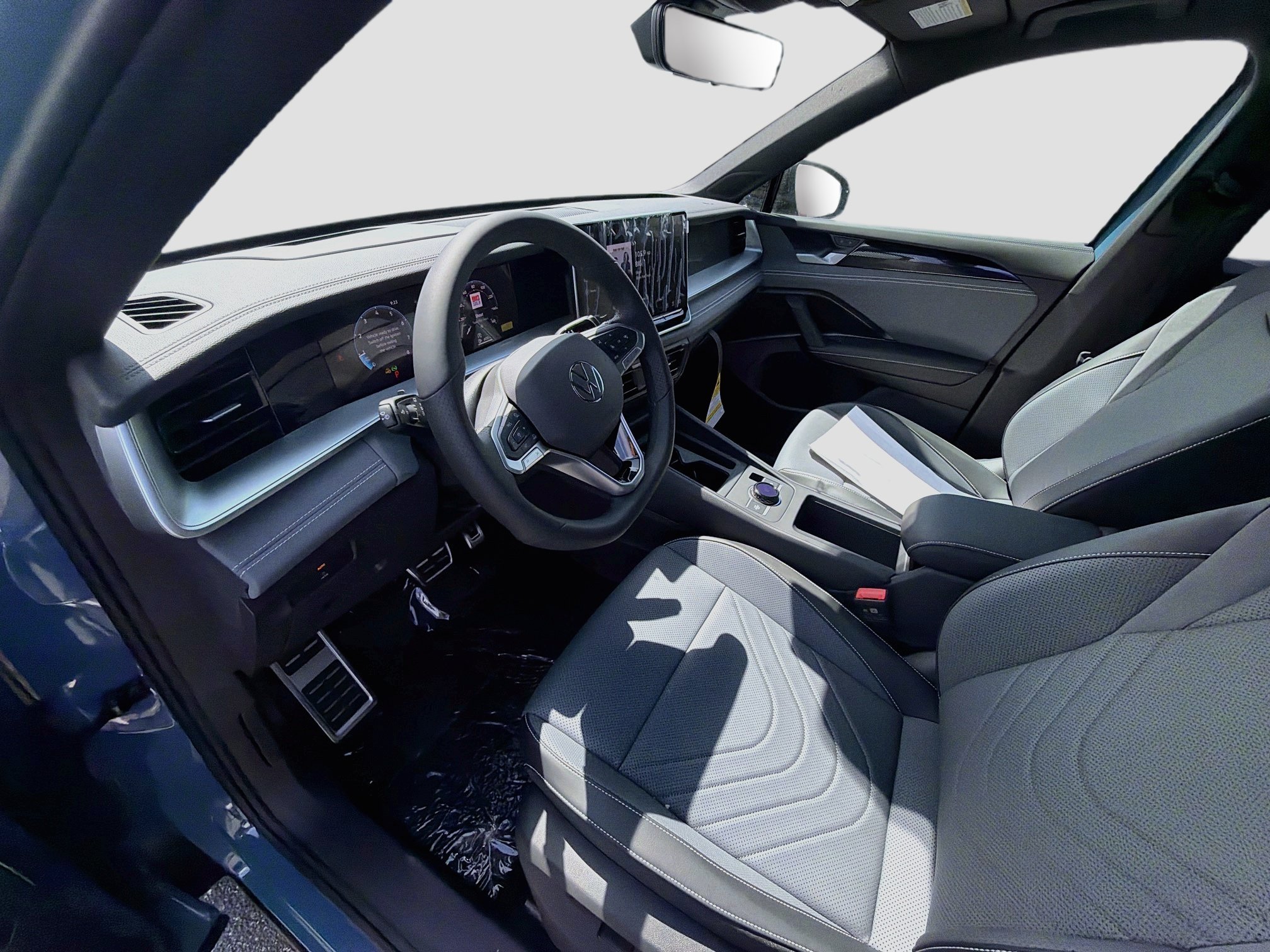 New 2026 Blue Volkswagen SE R-Line Black image 9