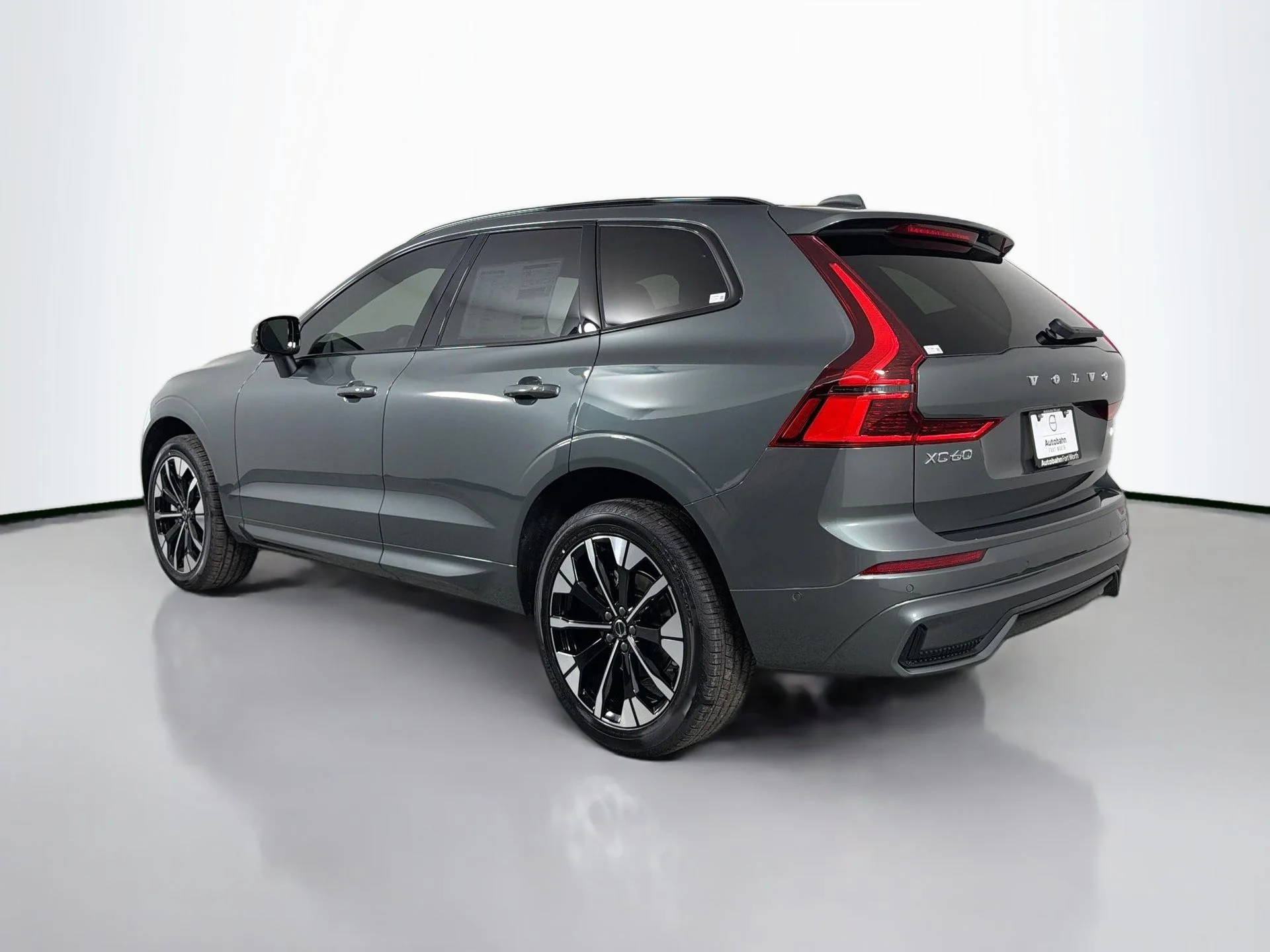 New 2026 Forest Lake Volvo Plus image 7