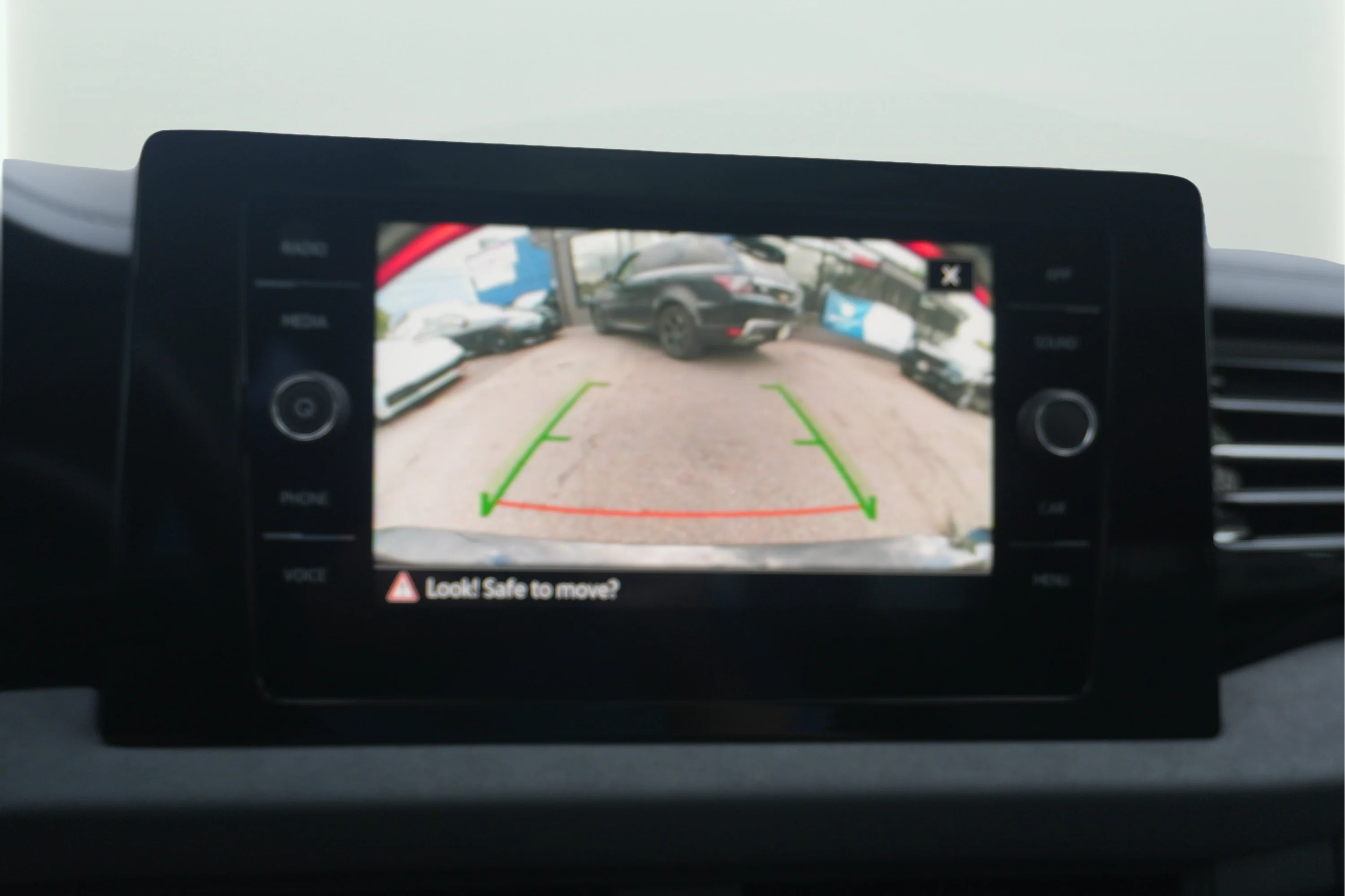 Used 2025 Deep Black Pearl Volkswagen SE image 28