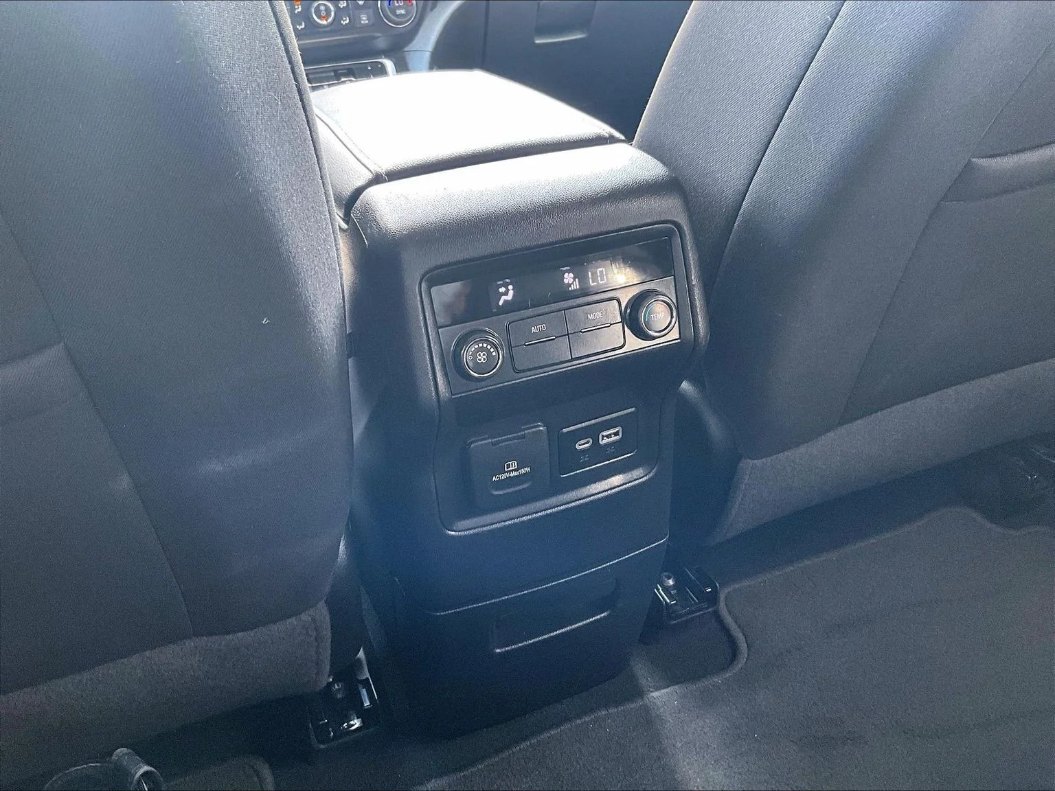 Used 2022 Black GMC SLE image 35
