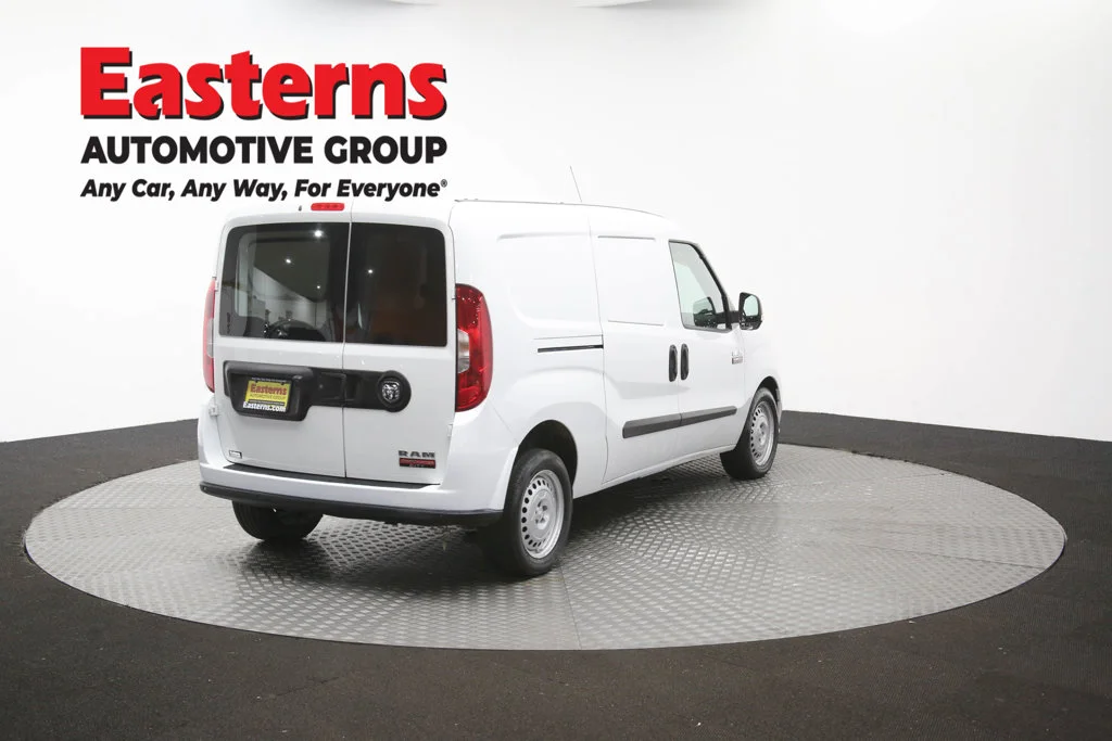 Used 2022 White Ram Base image 39