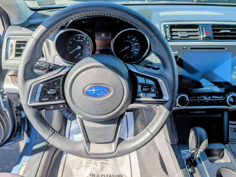 Used 2018 Heritage Blue Metallic Subaru Limited image 7