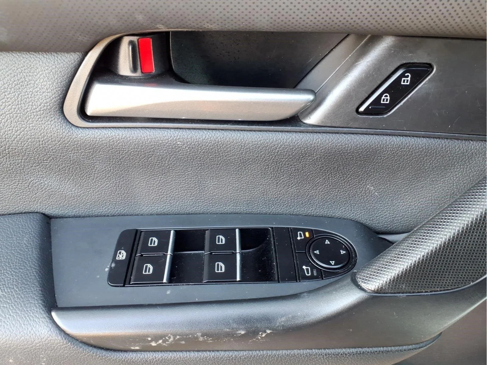 Used 2025 White Mazda 2.5 S Preferred Package image 19