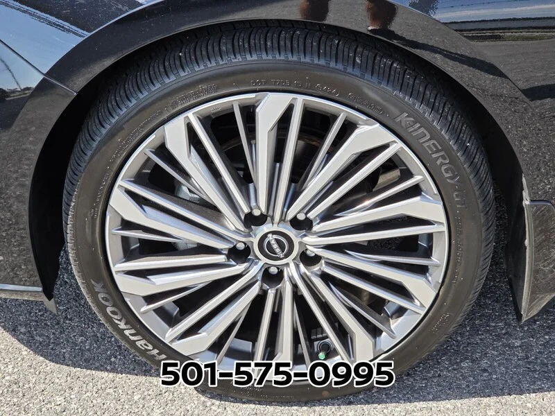 Used 2025 Super Black NISSAN SL FWD image 20