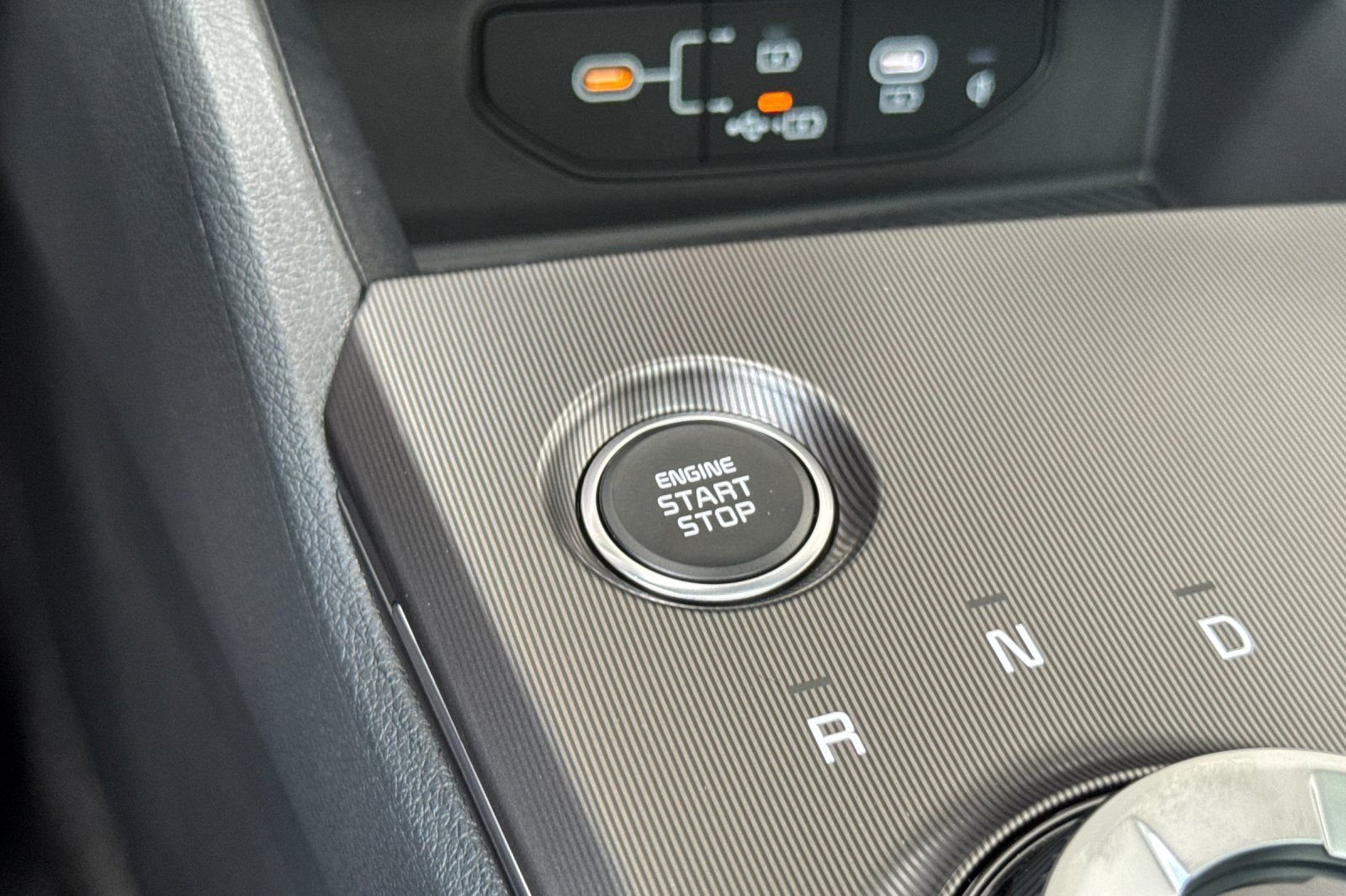 2026 Kia Sportage EX Hybrid - Photo 18