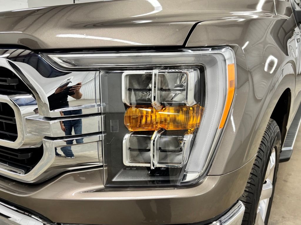 Used 2023 Gray Ford XLT image 9