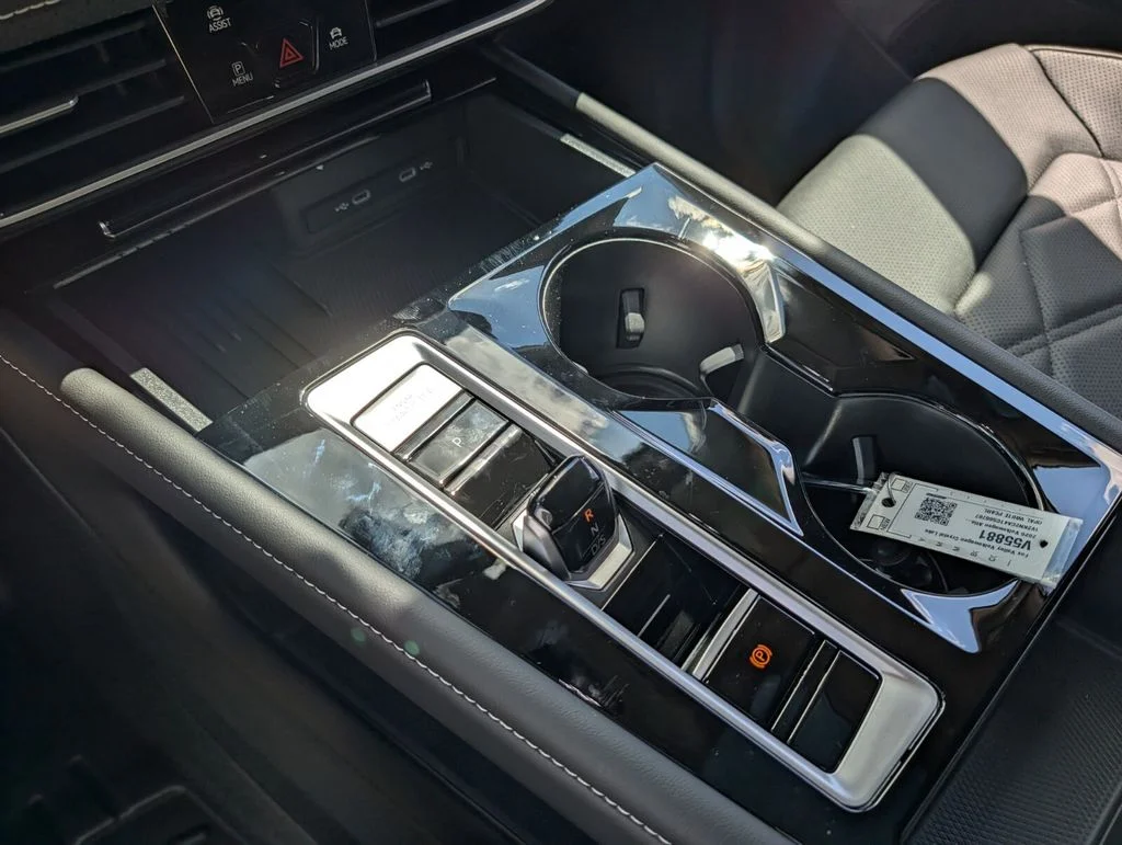 New 2026 White Volkswagen 2.0T SE w/Technology image 26