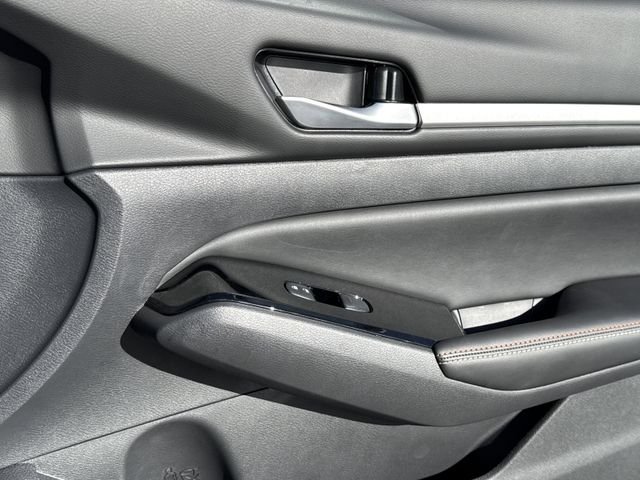 New 2025 Gray Nissan 2.5 SR image 19