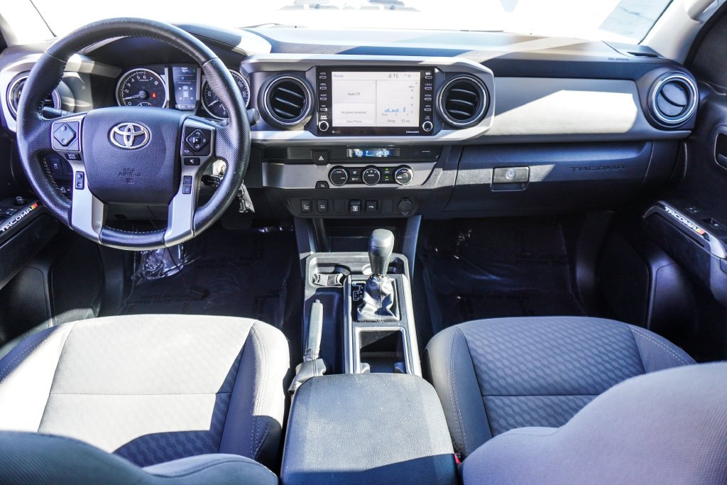 Used 2022 White Toyota SR5 image 11