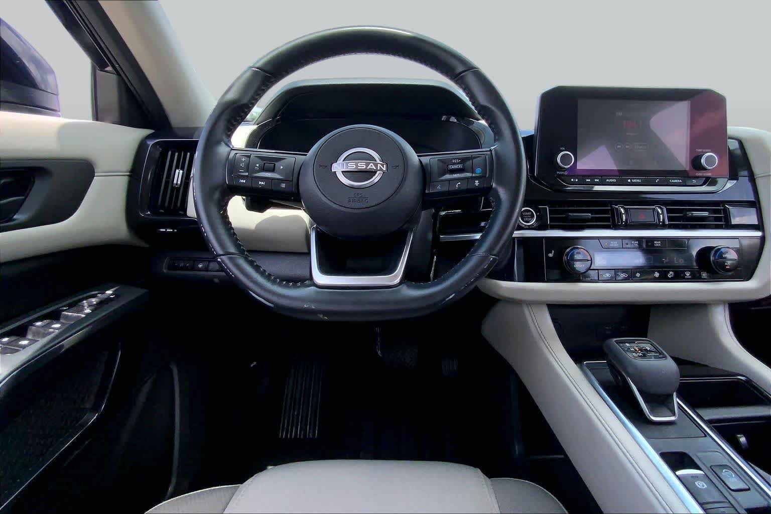 Used 2023 Super Black Nissan SV image 6