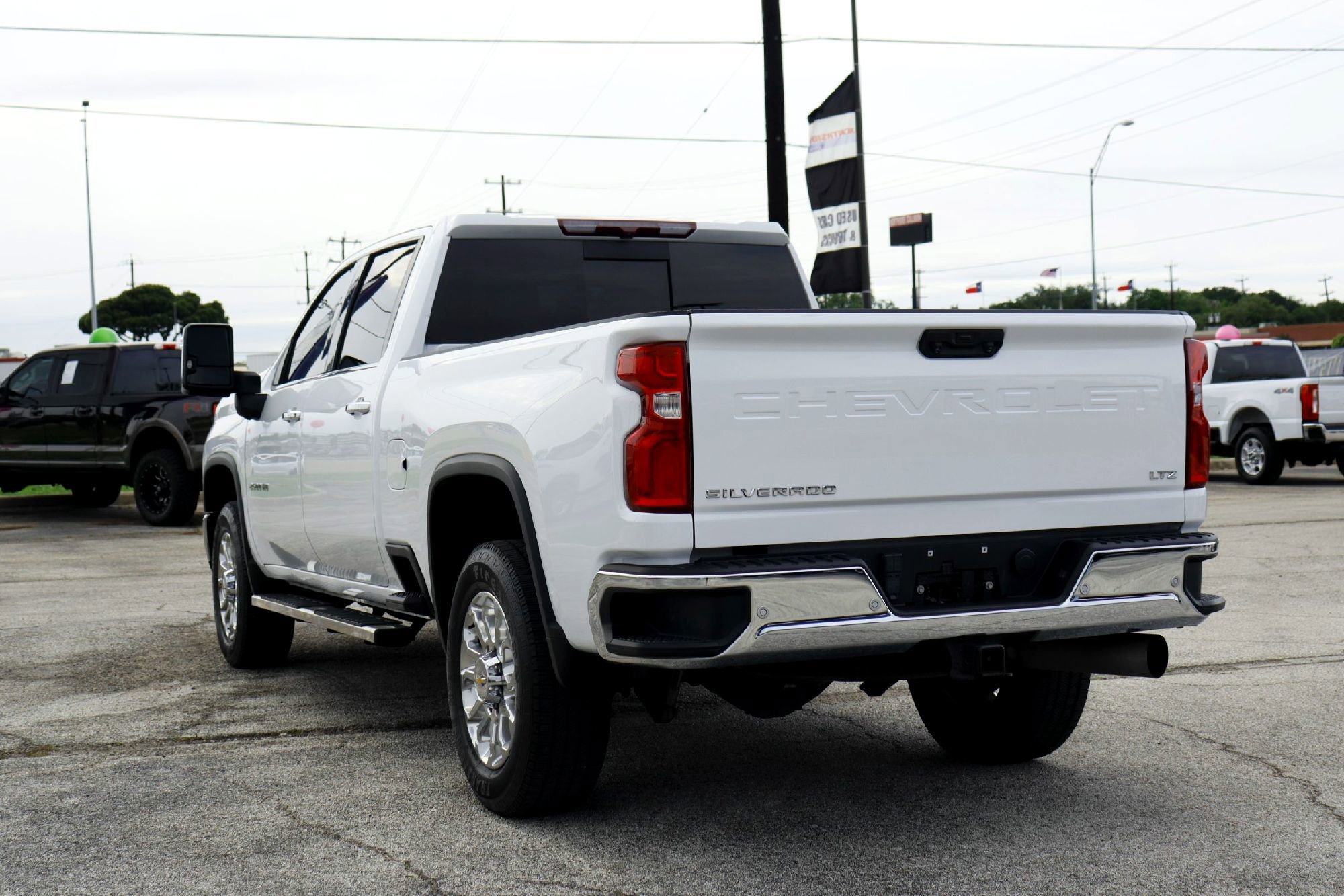 2024 Chevrolet Silverado 2500HD LTZ - Photo 6