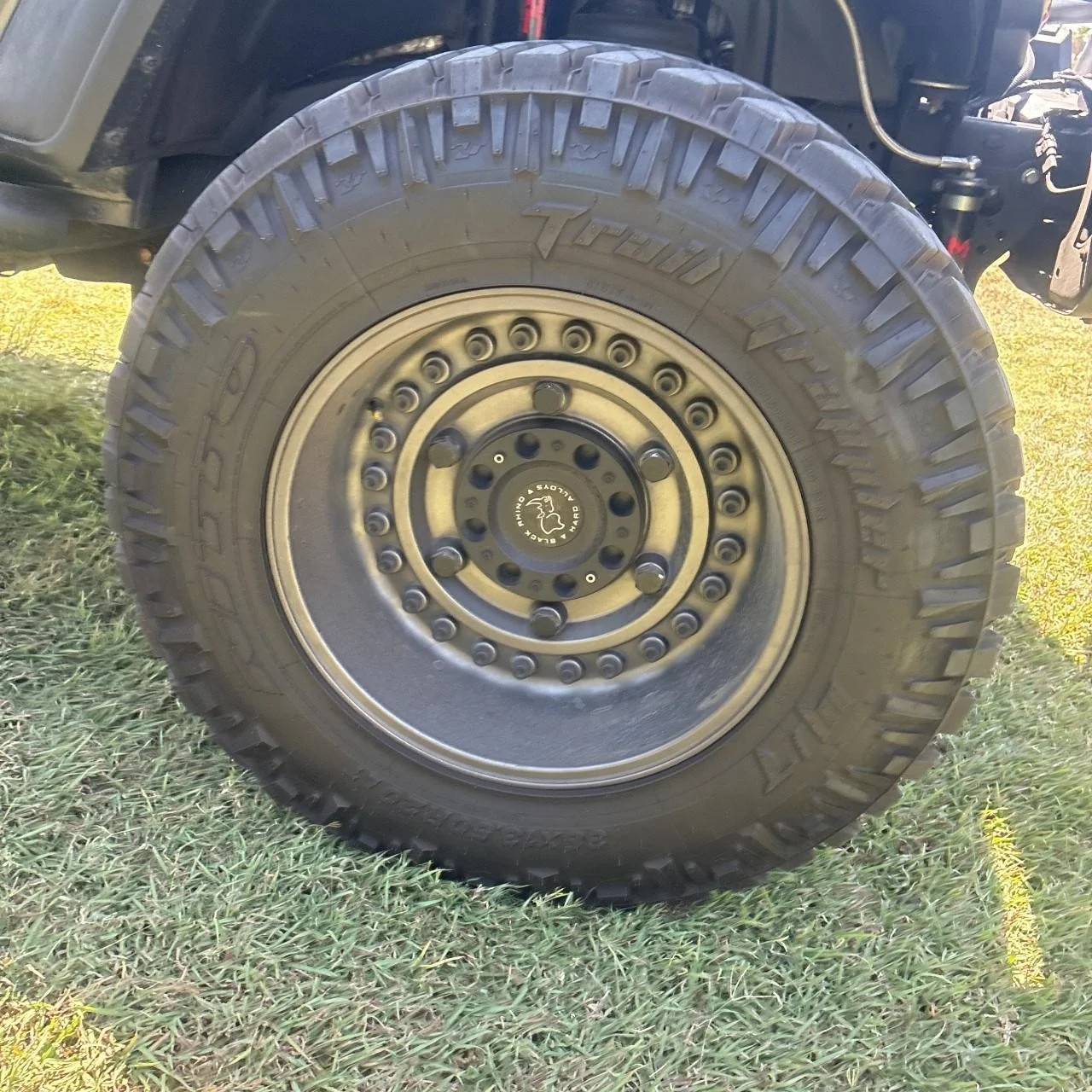 Used 2020 GRAY Jeep Sport S image 22
