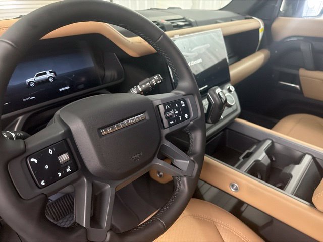 New 2026 Santorini Black Land Rover S image 12