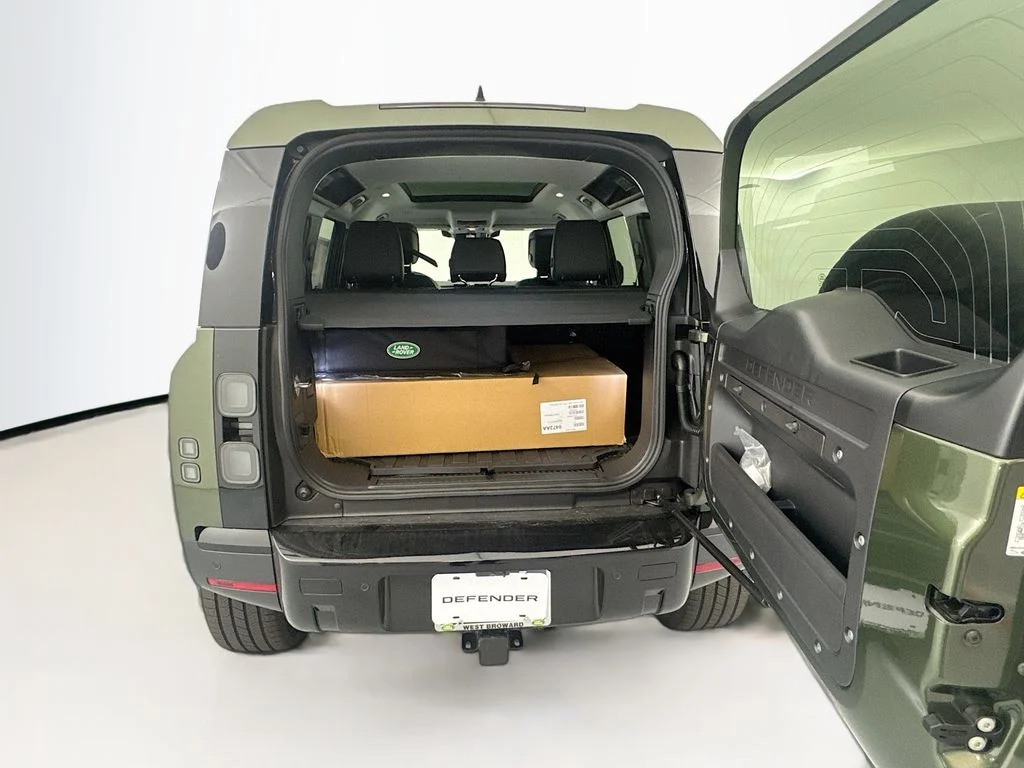 New 2026 Woolstone Green Land Rover S image 26