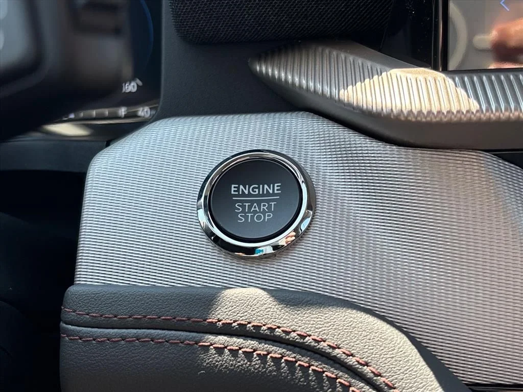 New 2026 Carbonized Gray Metallic Ford Active image 36