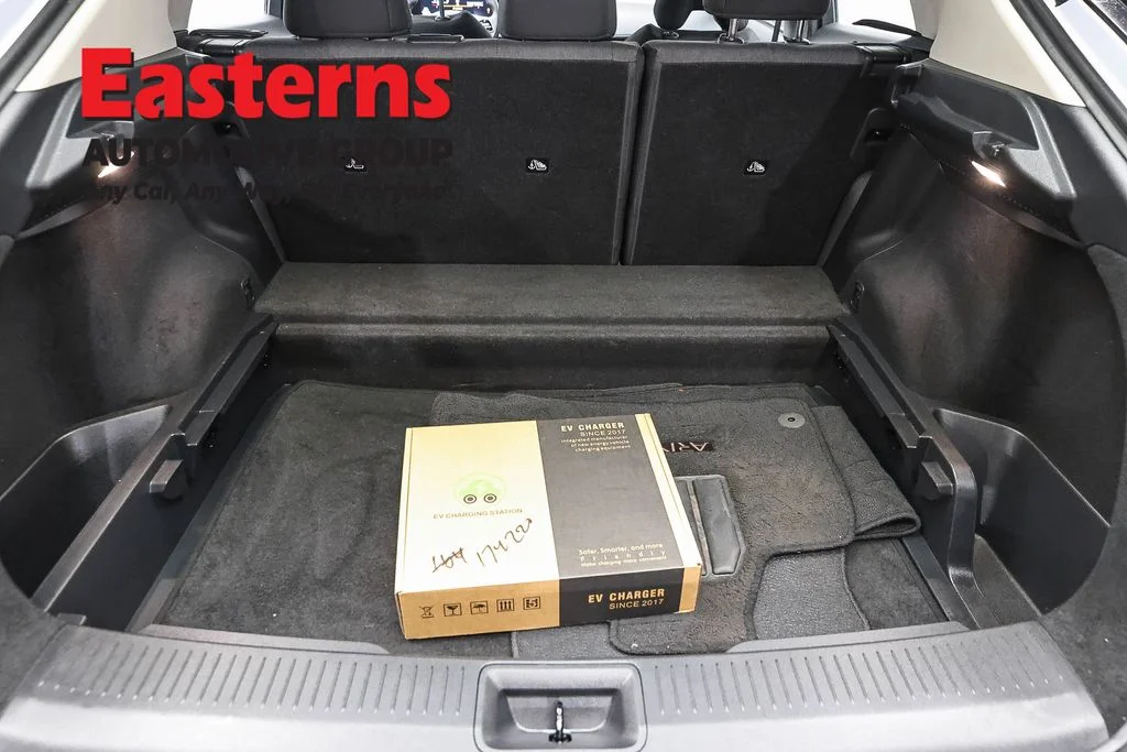 Used 2023 Gray Nissan VENTURE+ image 9