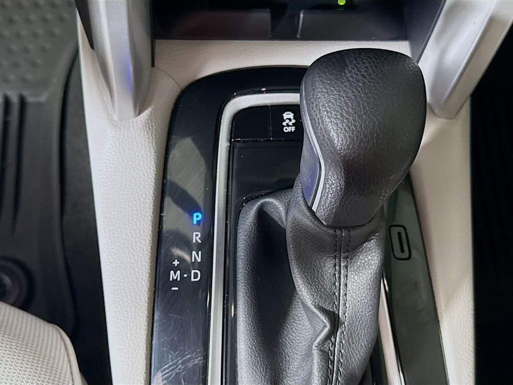 Used 2025 Jet Black Toyota LE image 18