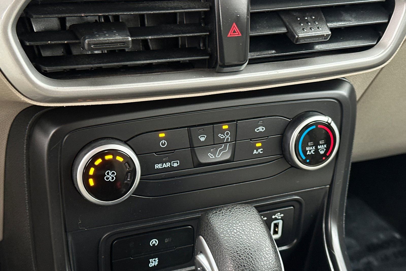 Used 2018 Gray Ford S image 26