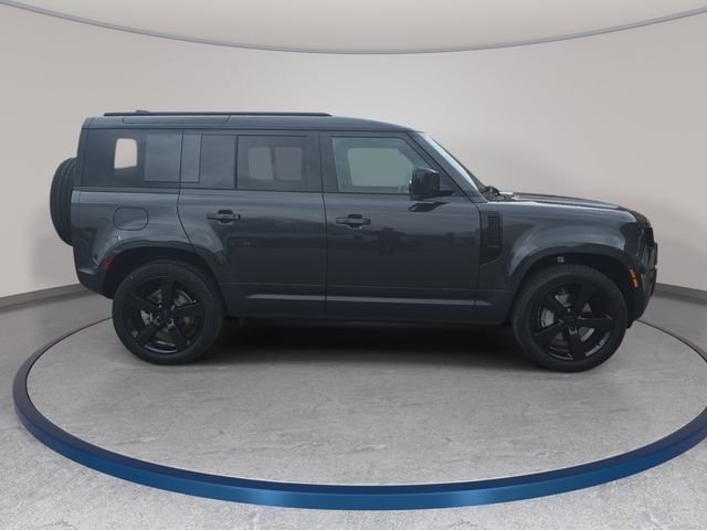 2026 Land Rover Defender S - Photo 4