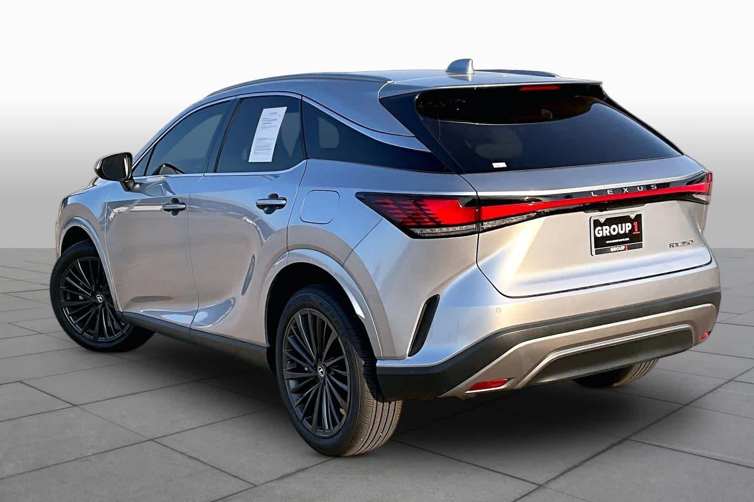 2025 Lexus RX 350 - Photo 23
