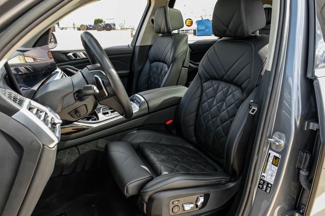 Used 2024 Gray BMW xDrive40i image 49