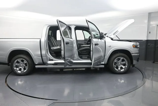 New 2026 Silver Zynith Exterior Paint RAM Big Horn/Lone Star image 35