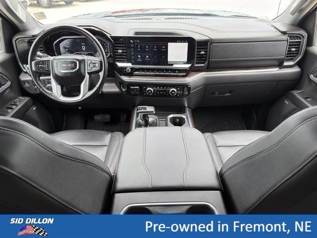 Used 2024 Onyx Black GMC SLT image 8